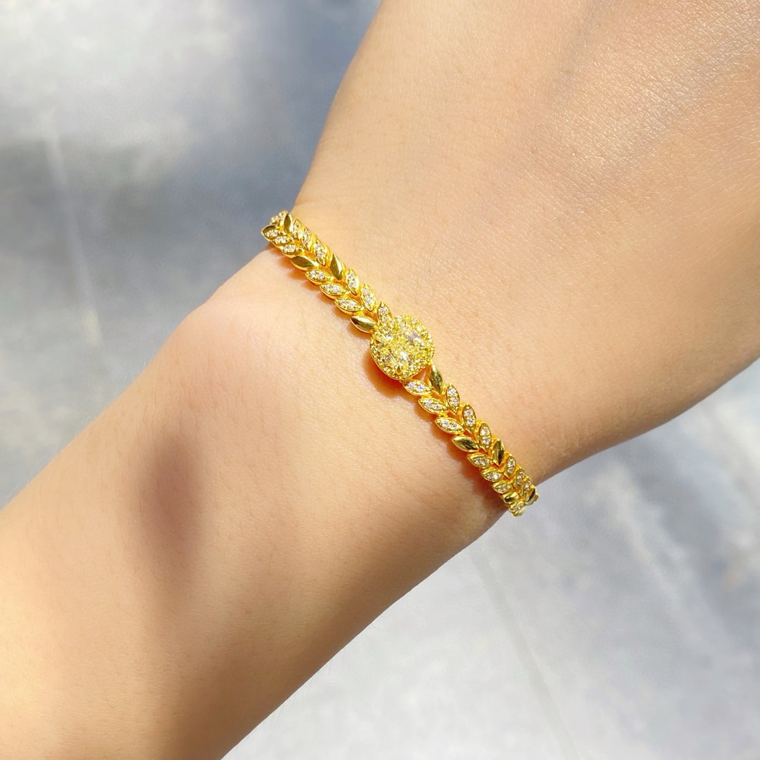 14k Gold 1.34 Ctw Natural Yellow Diamond & Diamond Bracelet - 4