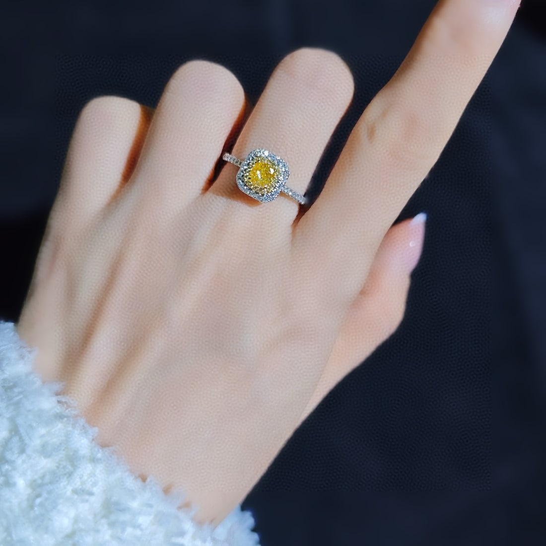 14k Gold 0.86 Ctw Natural Yellow Diamond & Diamond Ring - 3