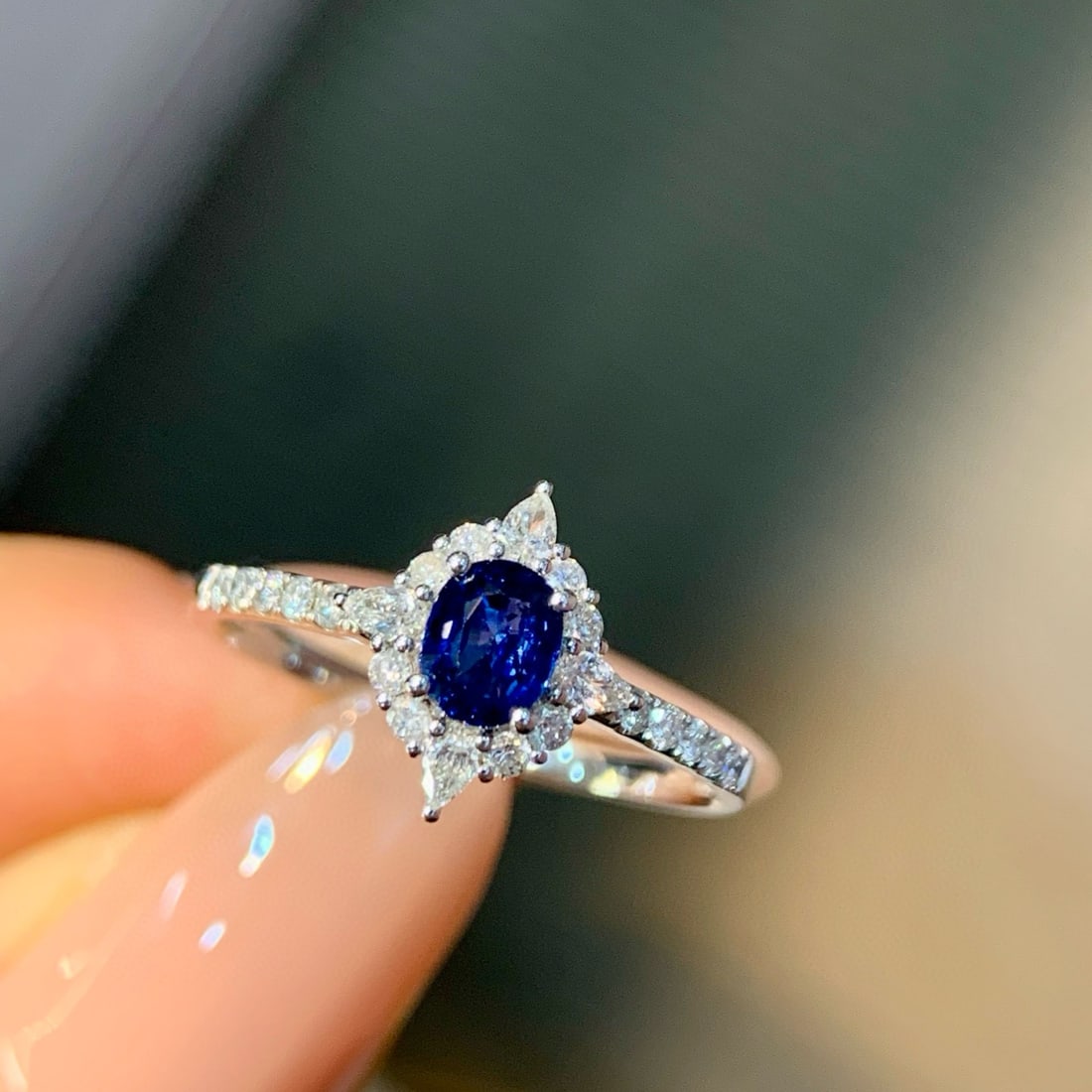 14k Gold 0.89 Ctw Natural Sapphire & Diamond Ring: Ref:231088450 // gold content:14k gold // ring size:7. 25us // // main gemstone:sapphire // shape:oval // carat weight:0. 58ct // color:blue // treatment:natural // // adjacent gemstone 2 : diamond