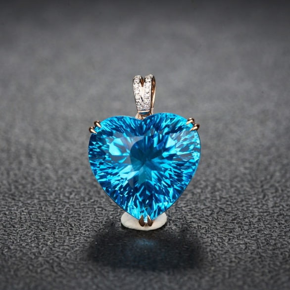 14k Gold 26.48 Ct Natural Topaz & Diamond Pendant( Without Chain ): Ref:231091019 // gold content:14k gold // main gemstone:topaz // shape:heart // carat weight:26. 48ct // color:blue // treatment:natural // // adjacent gemstone 2 : diamond // shape:round // clarity