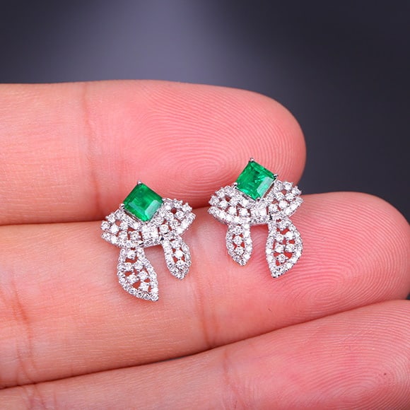 14k Gold 1.20 Ctw Natural Emerald & Diamond Earrings - 6
