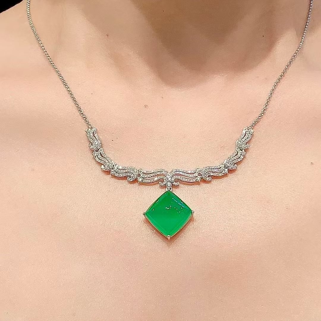 14k Gold 12.00 Ct Natural Emerald & Diamond & Sapphire Necklace - 3