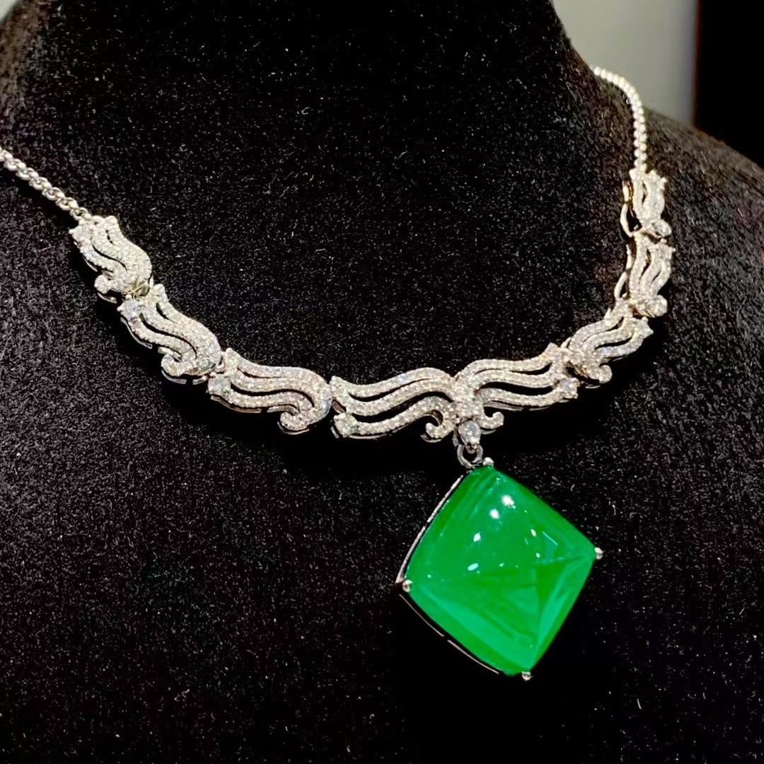 14k Gold 12.00 Ct Natural Emerald & Diamond & Sapphire Necklace - 4