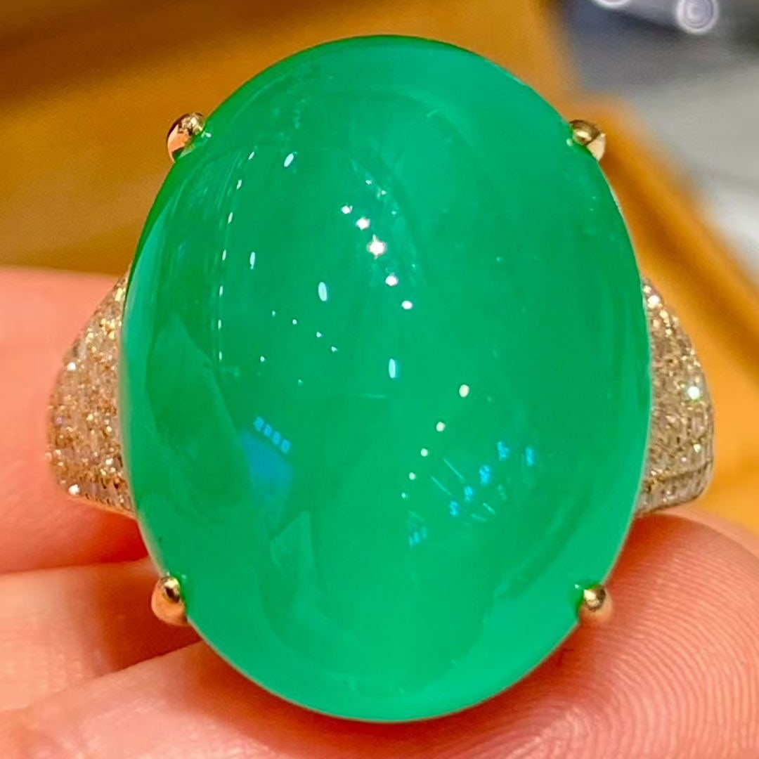 14k Gold 14.5 Ct Natural Emerald & Diamond Ring - 3