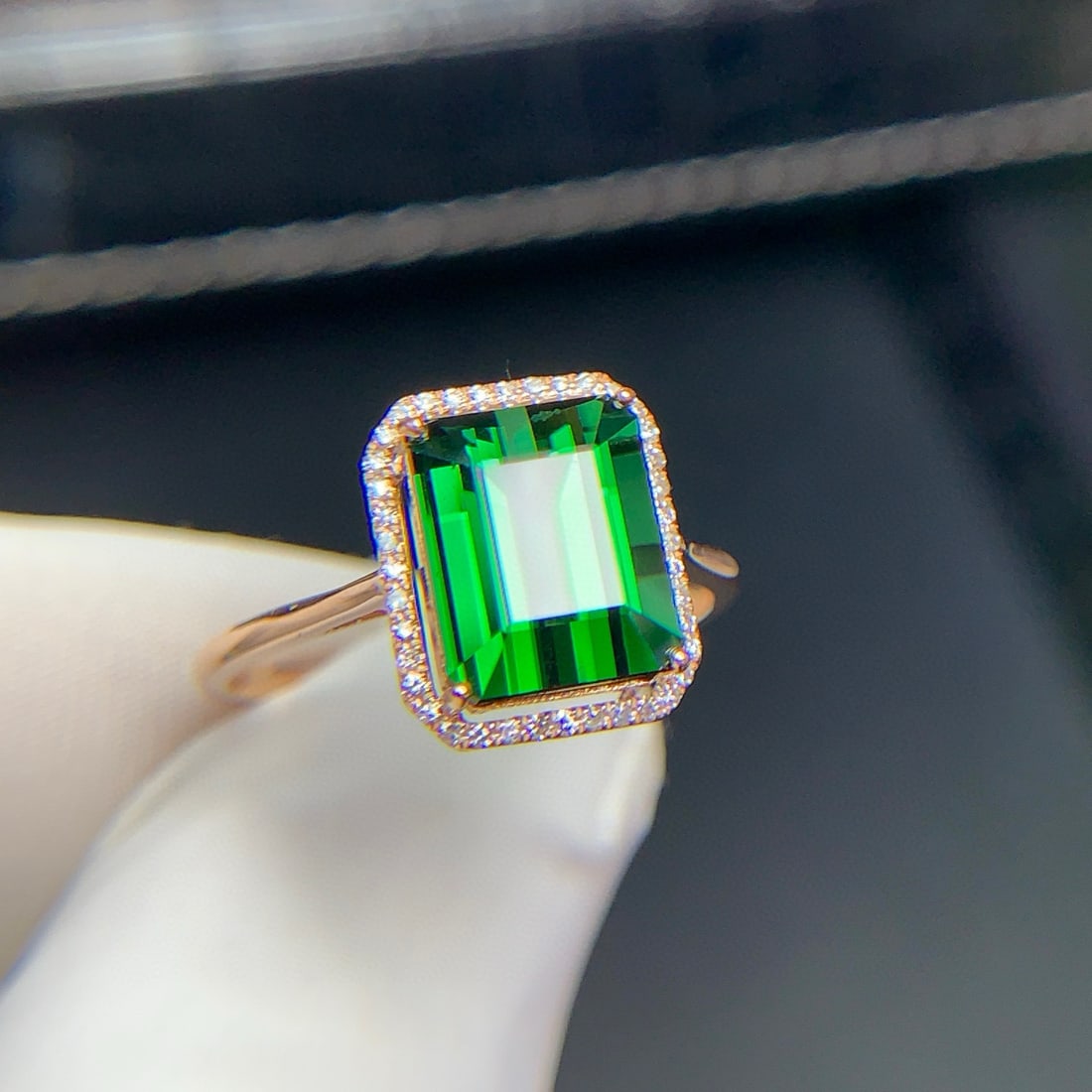 14k Gold 3.5 Ct Natural Tourmaline & Diamond Ring - 7