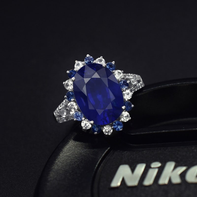 14k Gold 5.34 Ctw Natural Sapphire & Diamond & Sapphire Ring: Ref:231091061 // gold content:14k gold // ring size:7. 25us // // main gemstone:sapphire // shape:oval // carat weight:5. 06ct // color:blue // treatment:natural // // adjacent gemstone 2 : diamond