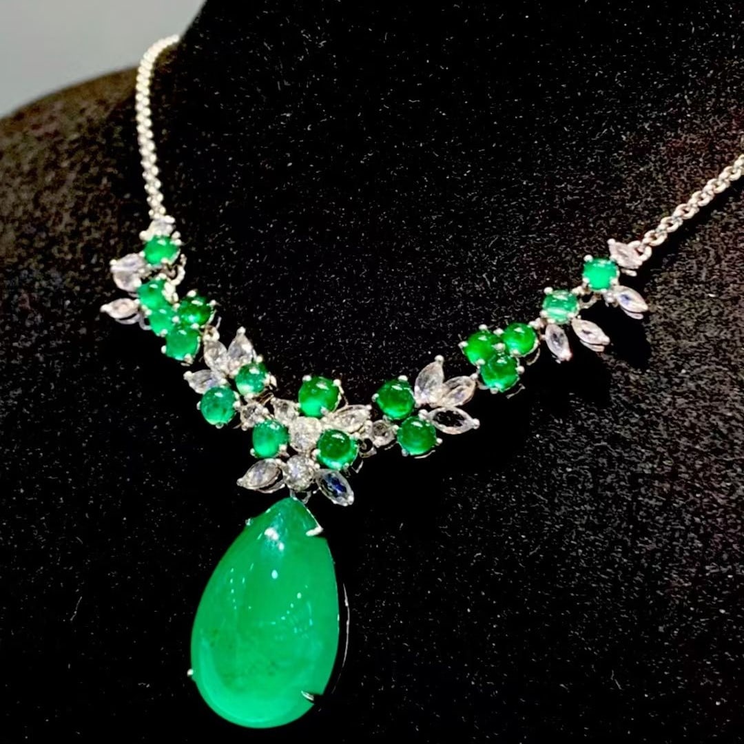 14k Gold 12.5 Ct Natural Emerald & Diamond & Sapphire Necklace - 6