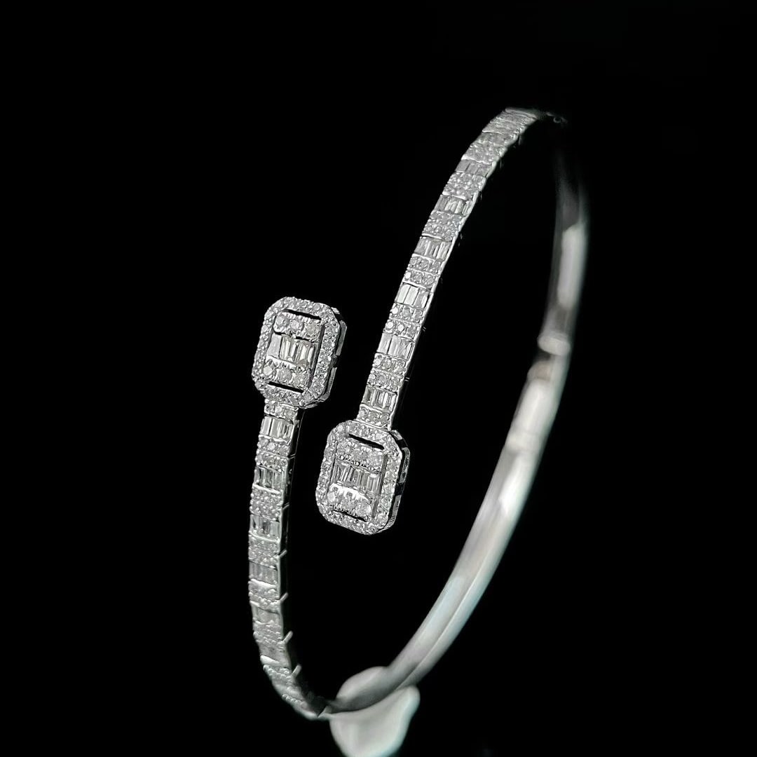 14k Gold 1.2 Ct Natural H Diamond Bangle - 2