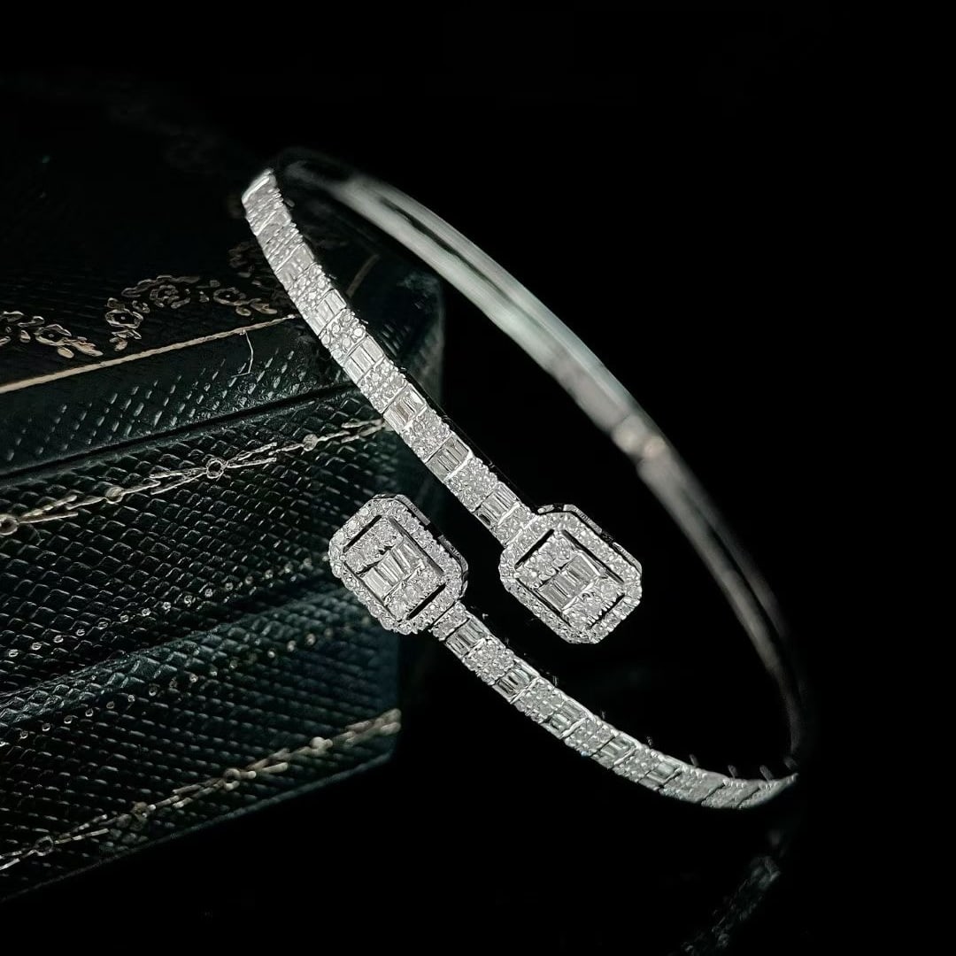 14k Gold 1.2 Ct Natural H Diamond Bangle - 4
