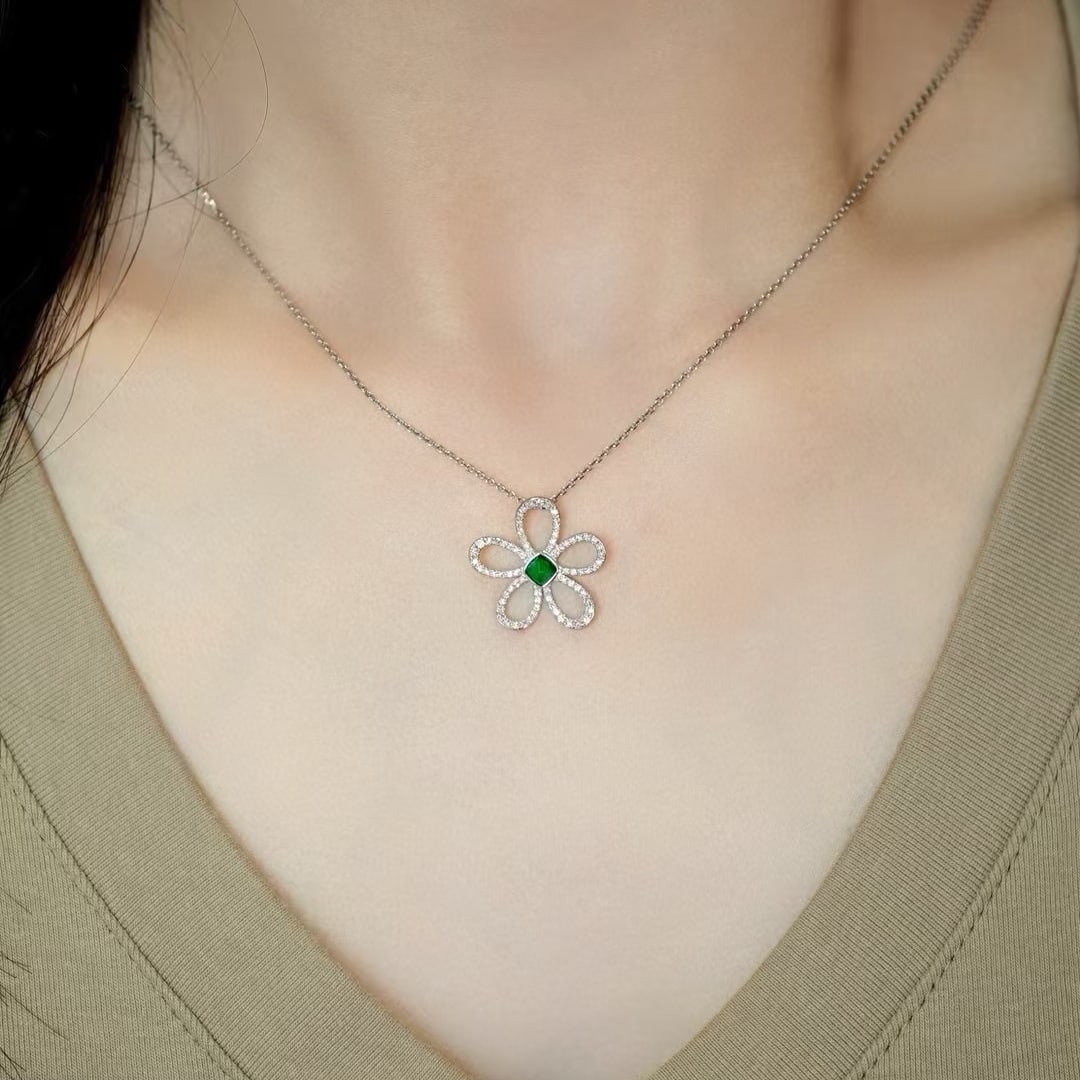 14k Gold 0.72 Ctw Vivid Green Natural Emerald & Diamond & Flowers Pendant( Without Chain ) - 5