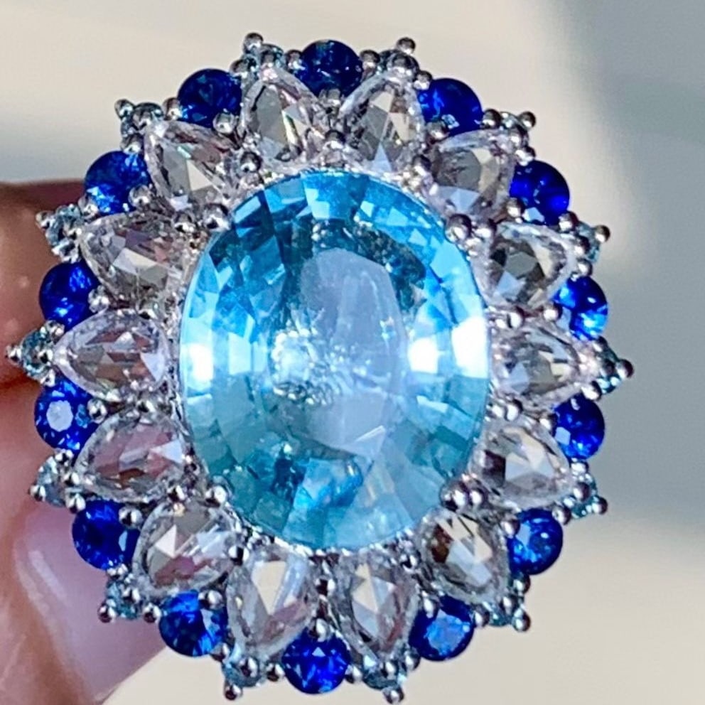 14k Gold 4.3 Ct Natural Aquamarine & Diamond & Sapphire Ring - 2