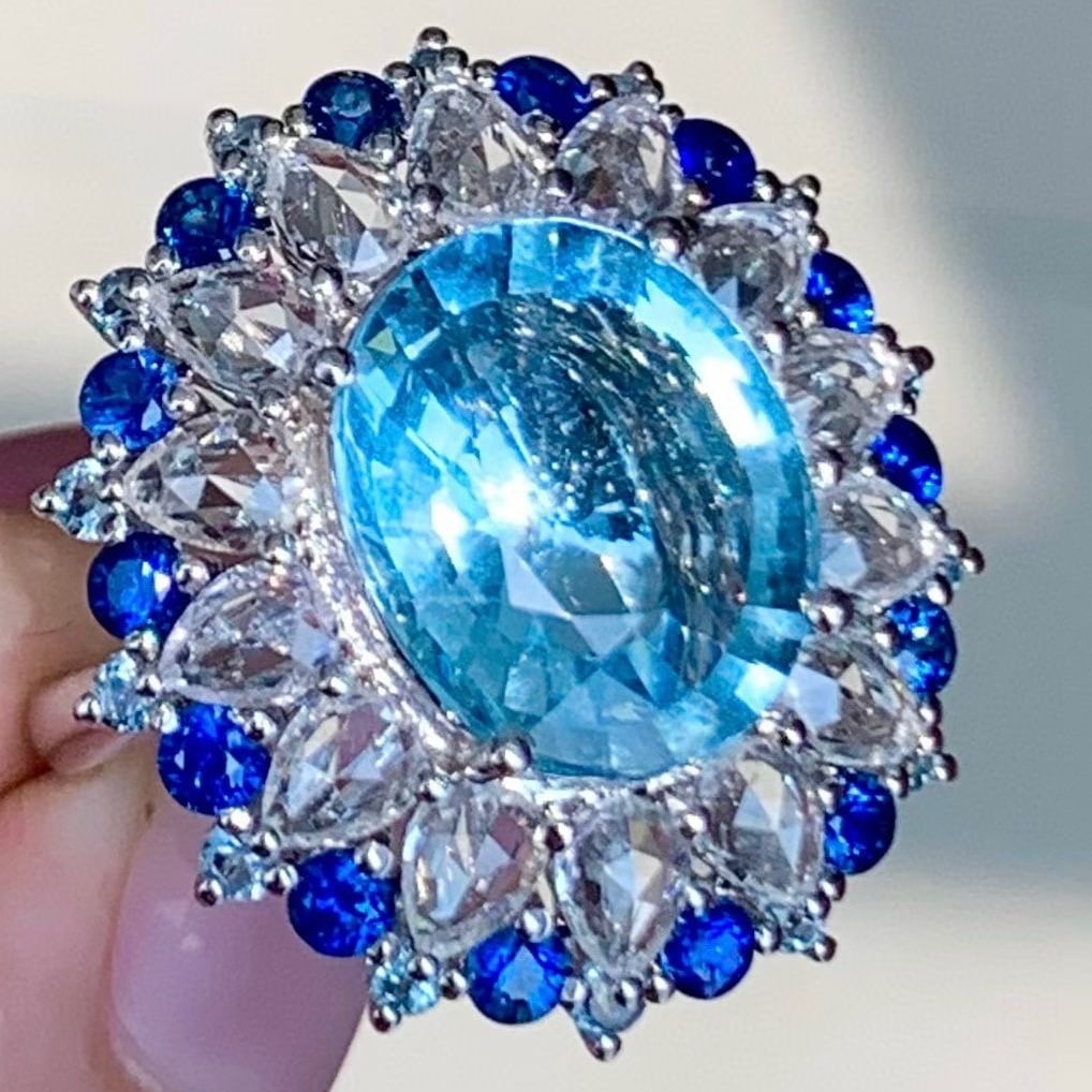14k Gold 4.3 Ct Natural Aquamarine & Diamond & Sapphire Ring - 3