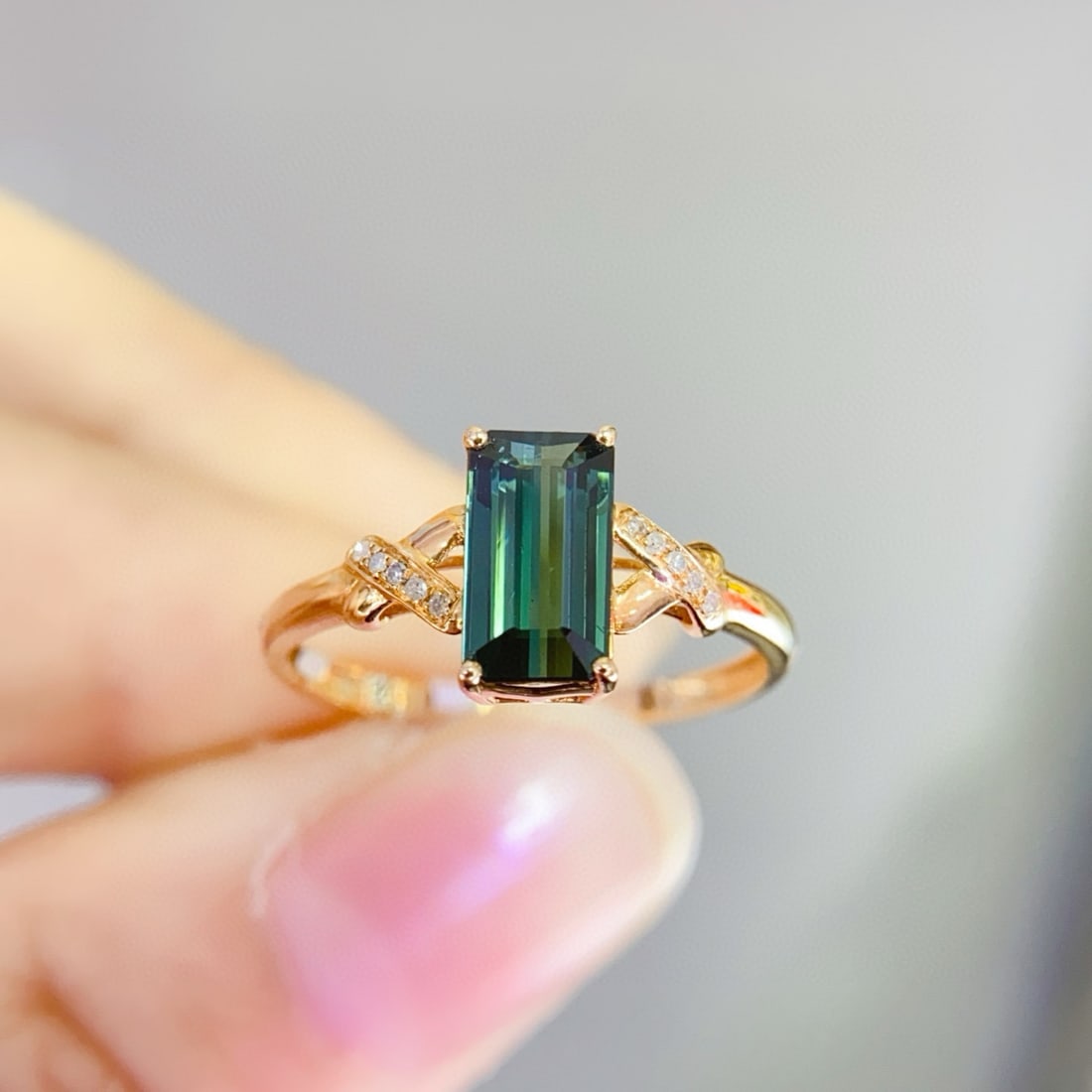 14k Gold 1.5 Ct Natural Tourmaline & Diamond Ring - 4