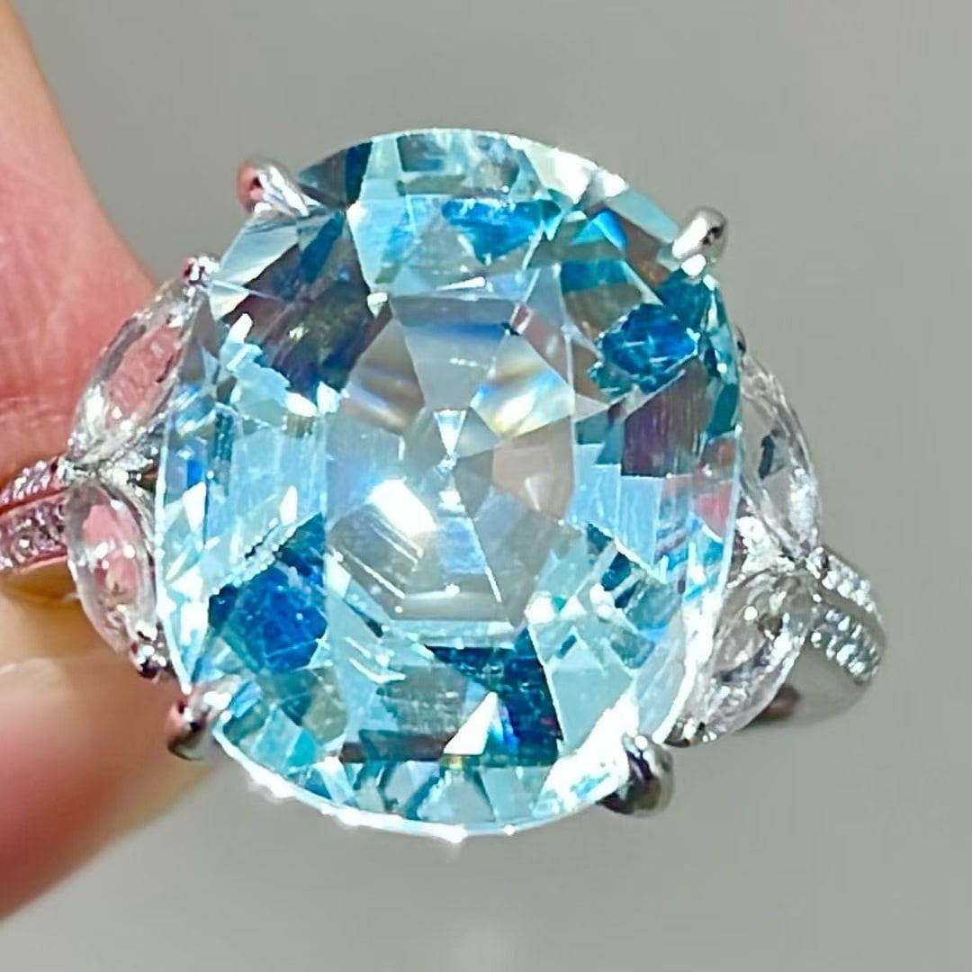 14k Gold 7.3 Ct Natural Aquamarine & Diamond & Sapphire Ring: Ref:231091208 // gold content:14k gold // ring size:7. 25us // // main gemstone:aquamarine // shape:oval // carat weight:7. 3ct // color:blue // treatment:natural // // adjacent gemstone 2 : diamond
