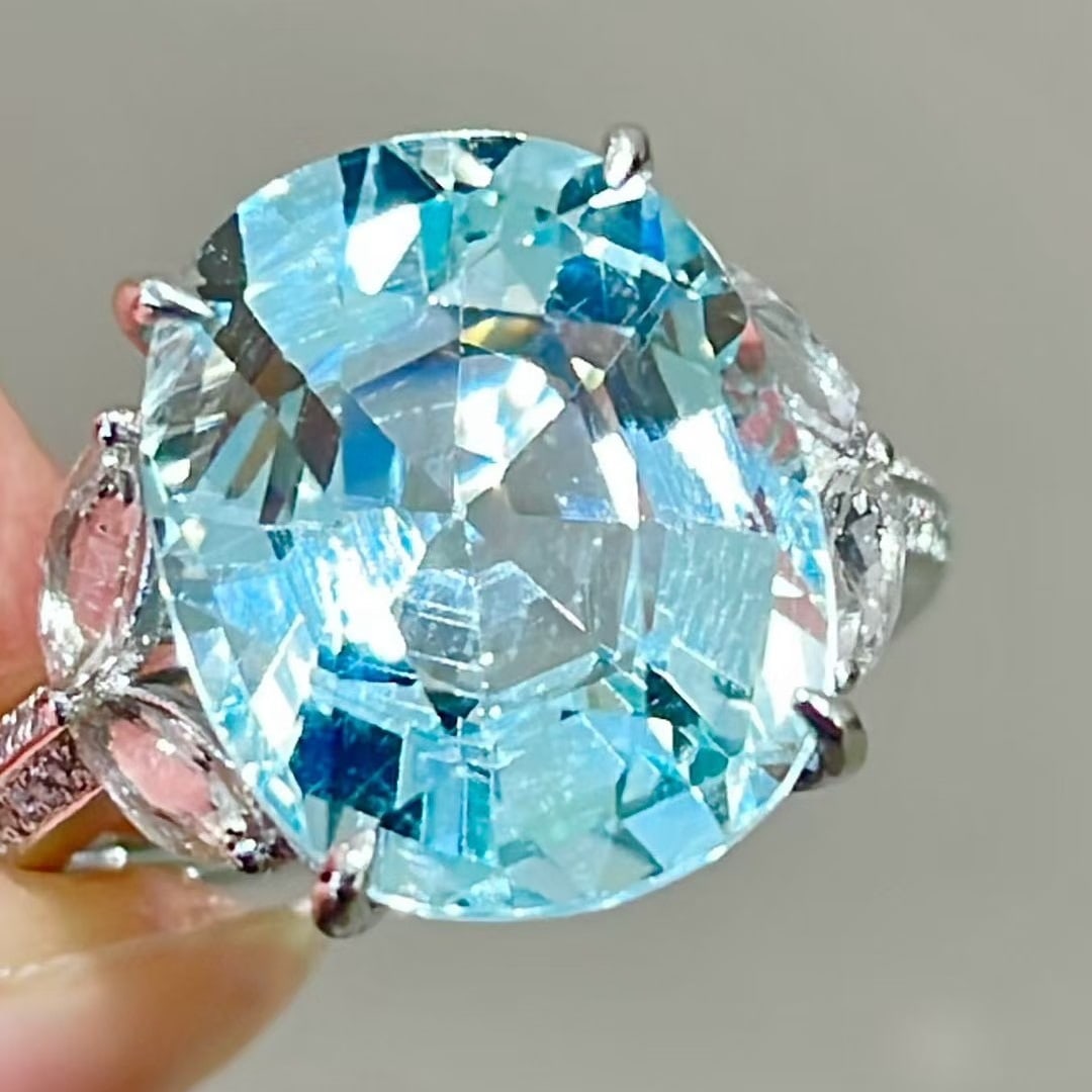 14k Gold 7.3 Ct Natural Aquamarine & Diamond & Sapphire Ring - 2