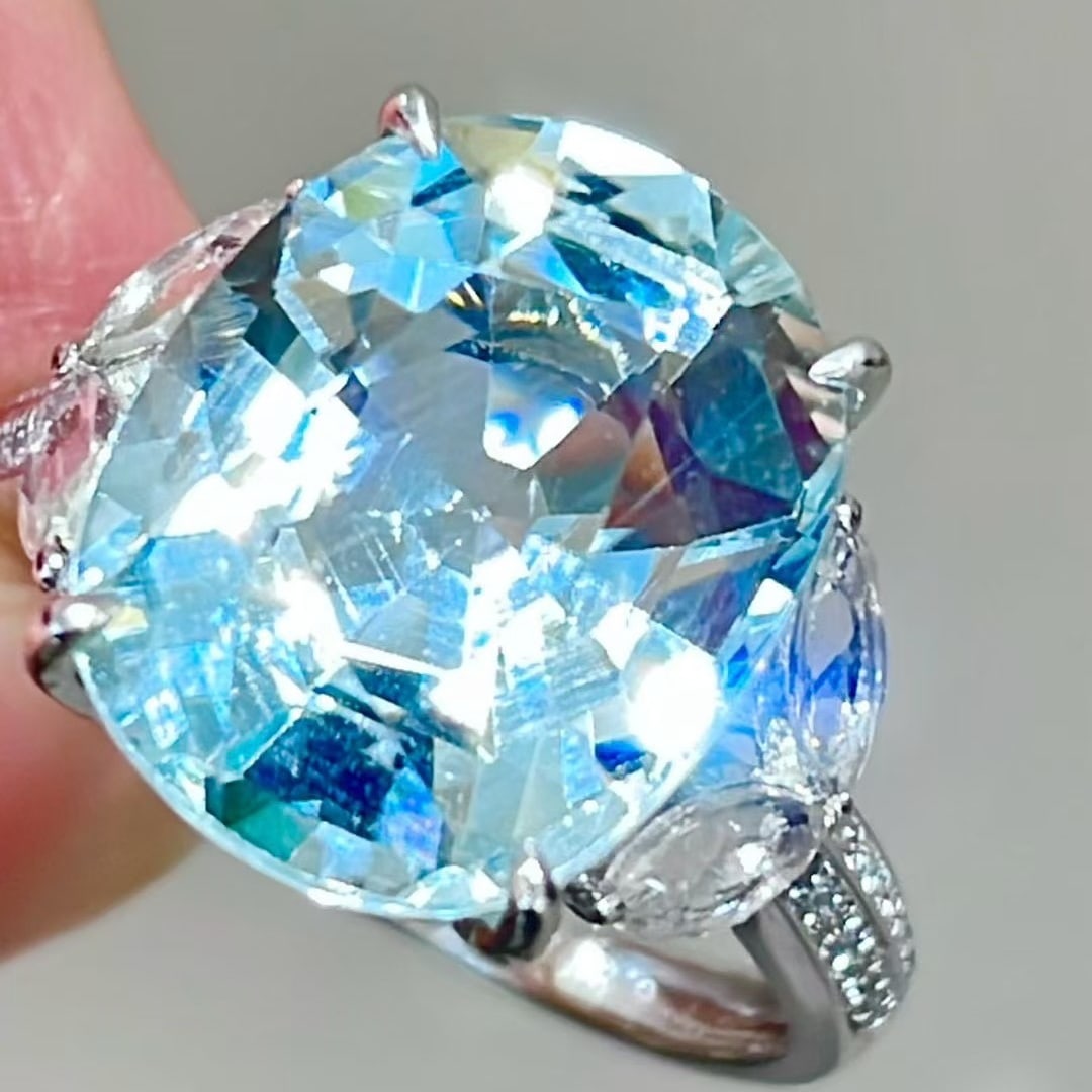 14k Gold 7.3 Ct Natural Aquamarine & Diamond & Sapphire Ring - 3