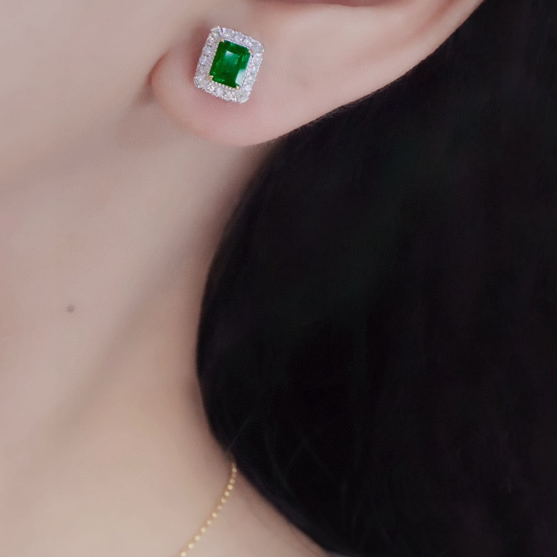 14k Gold 2.35 Ctw Vivid Green Natural Emerald & Diamond Earrings - 2