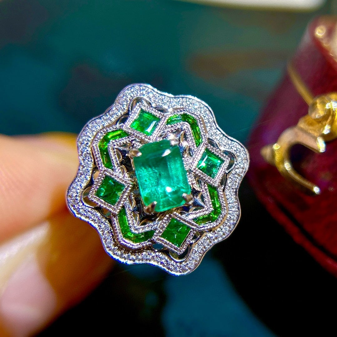 14k Gold 1.2 Ctw Vivid Green Natural Emerald & Diamond Ring/pendant( Without Chain ): Ref:231091225 // gold content:14k gold // ring size:7. 25us // // main gemstone:emerald // shape:octagonal // carat weight:1. 0ct // color:vivid green // treatment:natural // // adjacent gemstone 2 :