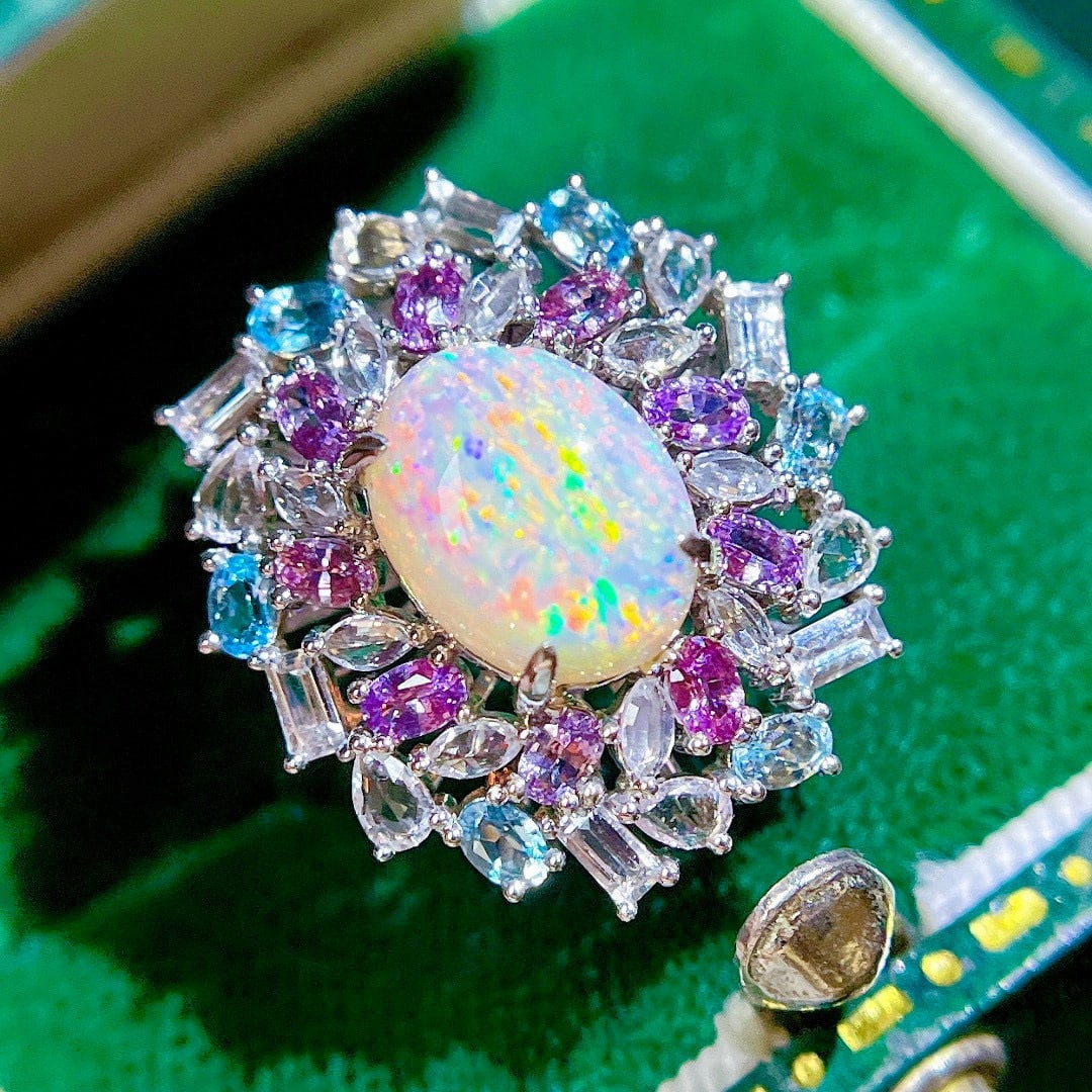 14k Gold 4.23 Ctw Natural Opal & Gem Ring: Ref:231091226 // gold content:14k gold // ring size:7. 25us // // main gemstone:opal // shape:oval // carat weight:1. 93ct // color:color // treatment:natural // // adjacent gemstone 2 : gem //