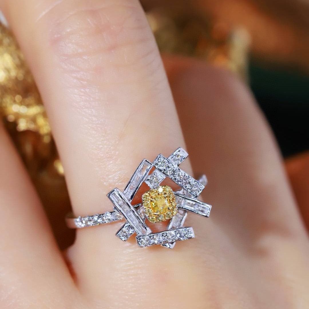 14k Gold 0.6 Ctw Natural Yellow Diamond & Diamond Ring - 2