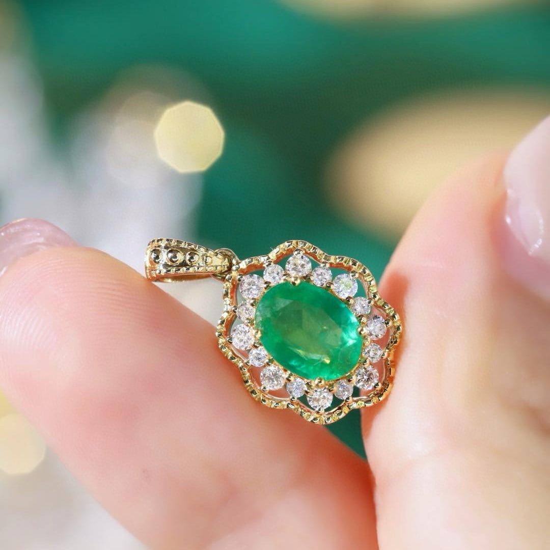 14k Gold 1.51 Ctw Natural Emerald & Diamond Pendant( Without Chain ) - 4