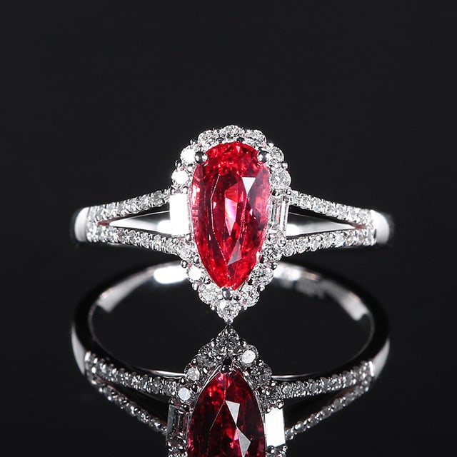 14k Gold 1.52 Ctw Natural Spinel & Diamond Ring: Ref:231092001 // gold content:14k gold // ring size:7. 25us // // main gemstone:spinel // shape:pear // carat weight:1. 22ct // color:red // treatment:natural // // adjacent gemstone 2 : diamond //