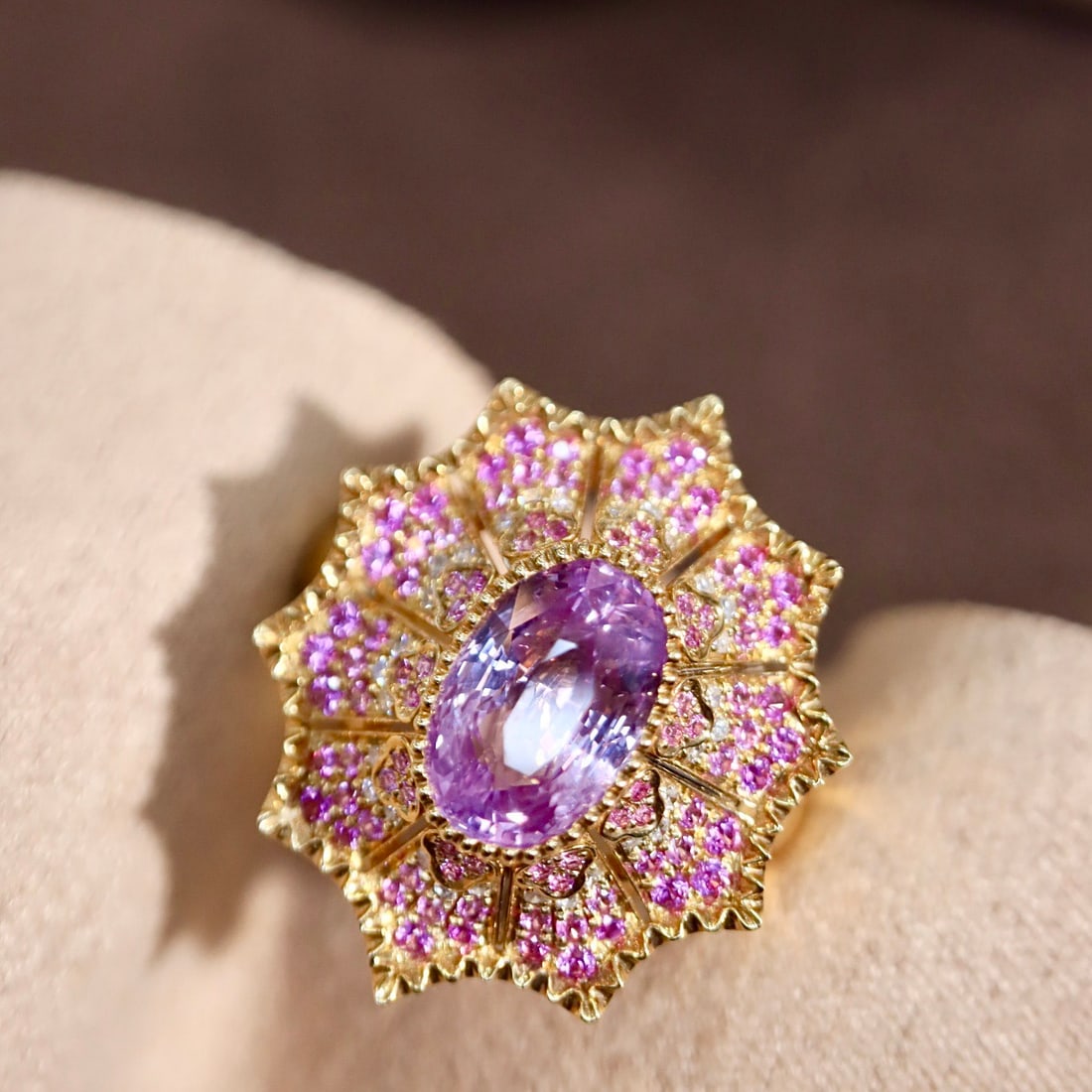 14k Gold 3.01 Ct Natural Sapphire & Diamond Ring: Ref:231092038 // gold content:14k gold // ring size:7. 25us // // main gemstone:sapphire // shape:oval // carat weight:3. 01ct // color:purple // treatment:natural // // adjacent gemstone 2 : diamond 