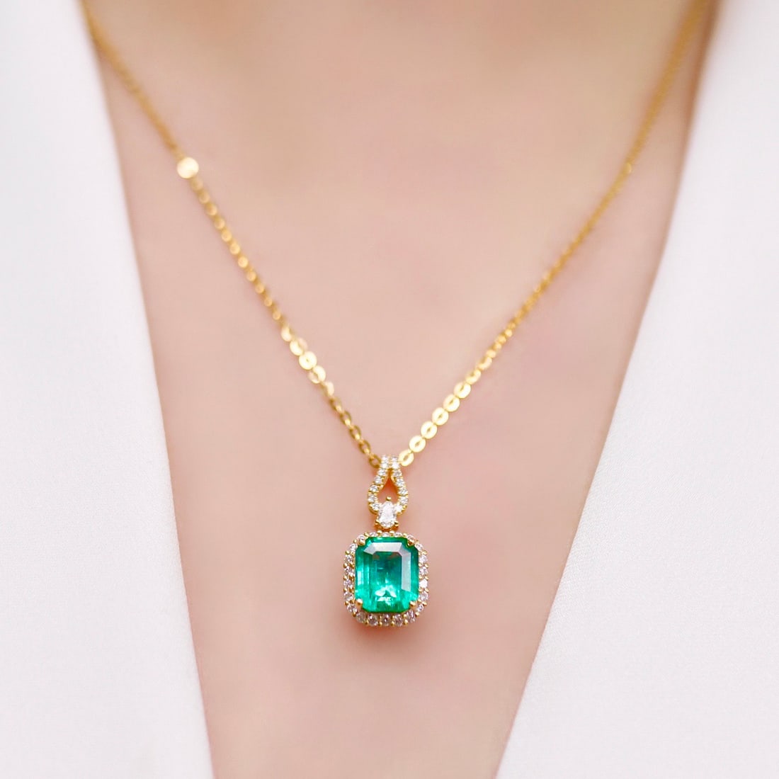 14k Gold 3.06 Ctw Natural Emerald & Diamond Pendant( Without Chain ) - 4