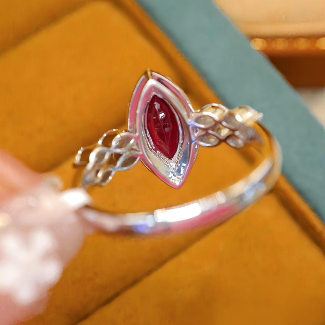 14k Gold 1.76 Ctw Natural Ruby & Diamond Ring - 4