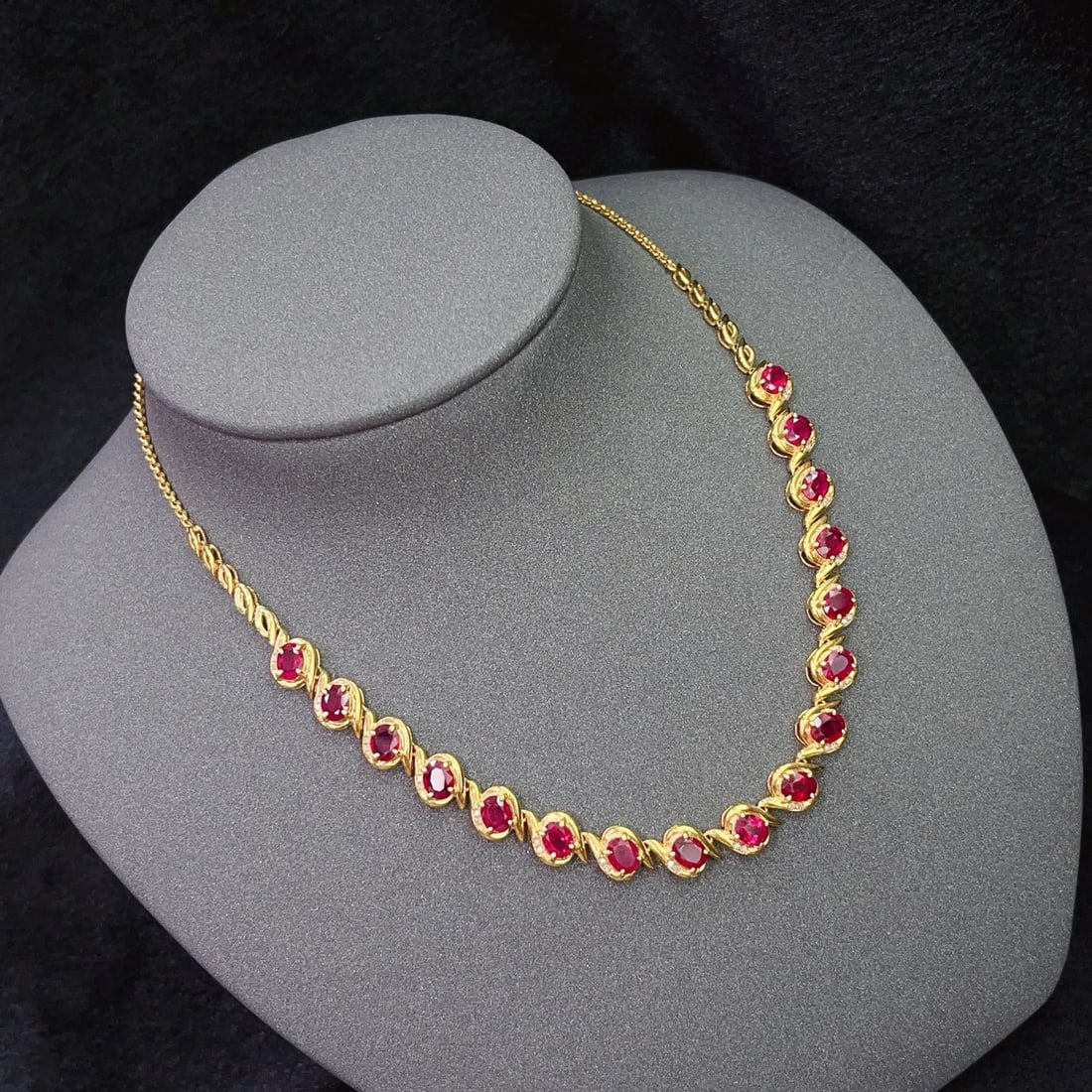 14k Gold 6.68 Ct Natural Ruby & Diamond Necklace - 2