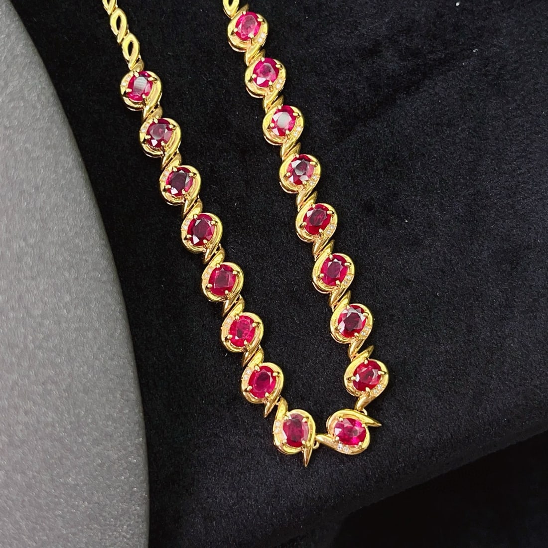 14k Gold 6.68 Ct Natural Ruby & Diamond Necklace - 5