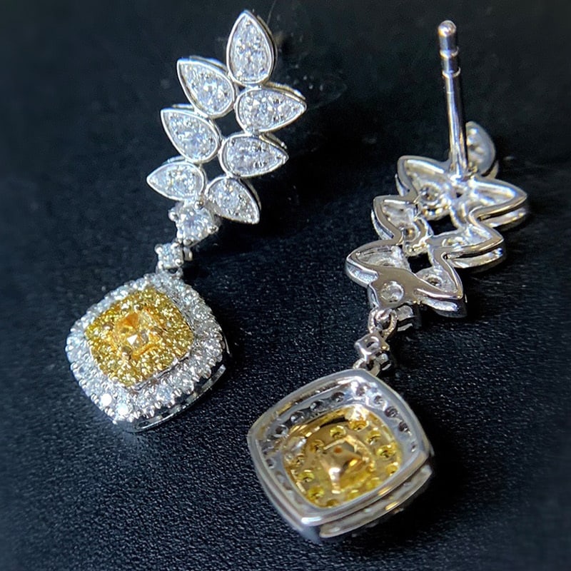 14k Gold 0.90 Ct Natural Color Diamond Earrings - 2
