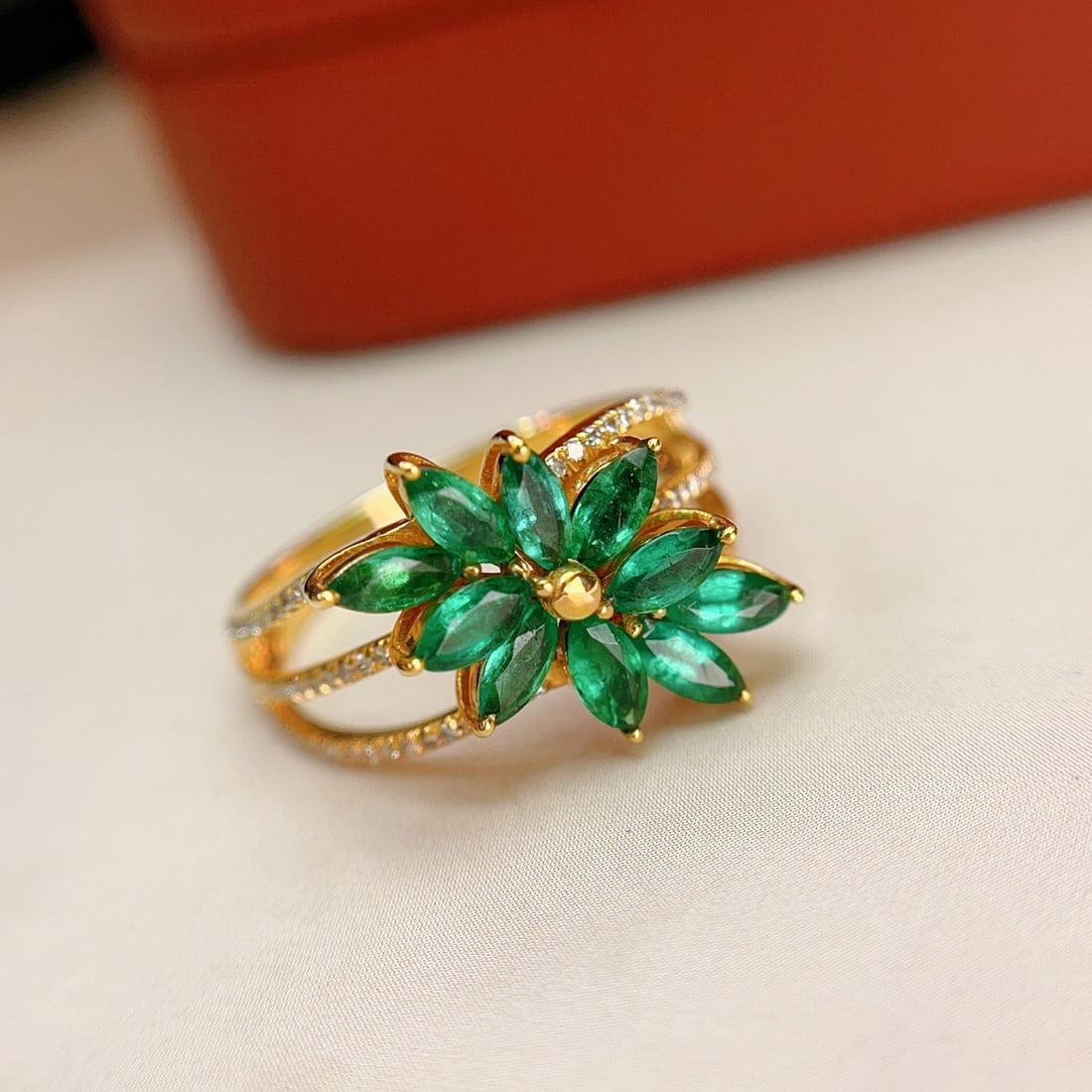 14k Gold 1.40 Ct Vivid Green Natural Emerald & Diamond Ring: Ref:231092066 // gold content:14k gold // ring size:7. 25us // // main gemstone:emerald // shape:marquise // carat weight:1. 40ct // color:vivid green // treatment:natural // // adjacent gemstone 2 :