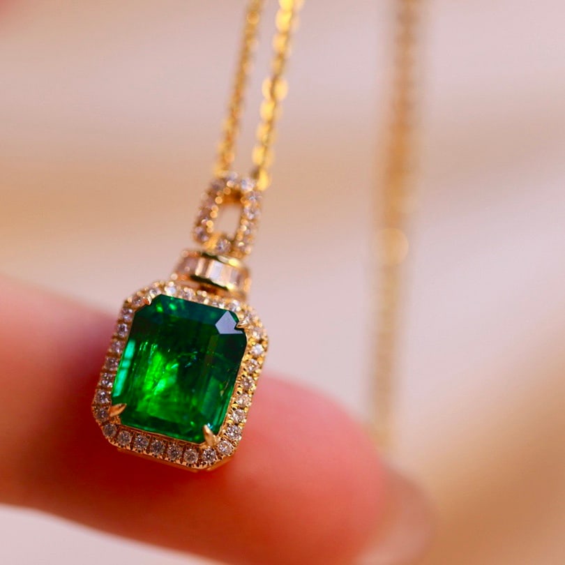 14k Gold 3.84 Ctw Vivid Green Natural Emerald & Diamond Pendant( Without Chain ) - 3