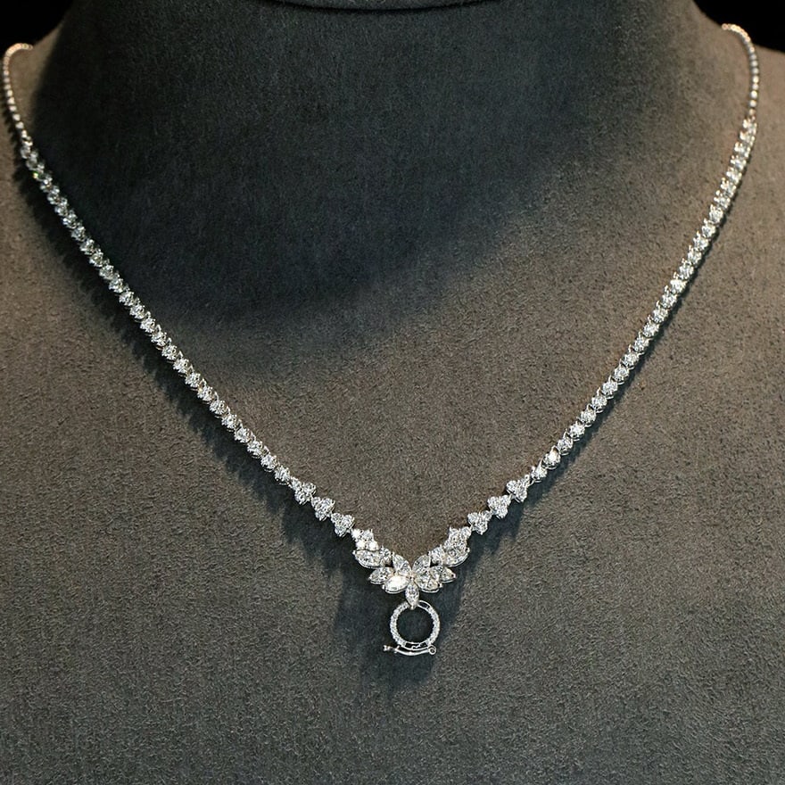 14k Gold 1.6 Ct Natural H Diamond Necklace: Ref:231092077 // gold content:14k gold // main gemstone:diamond // shape:multiple // carat weight:1. 6ct // clarity grade:vs-si // color:h // treatment:natural // Condition: New Low Estimate: