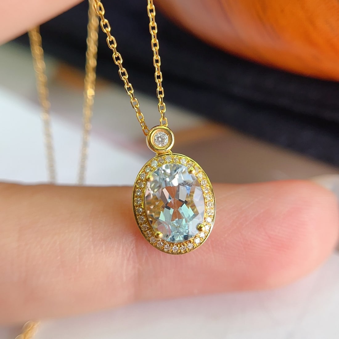 14k Gold 1.30 Ct Natural Aquamarine & Diamond Necklace - 4