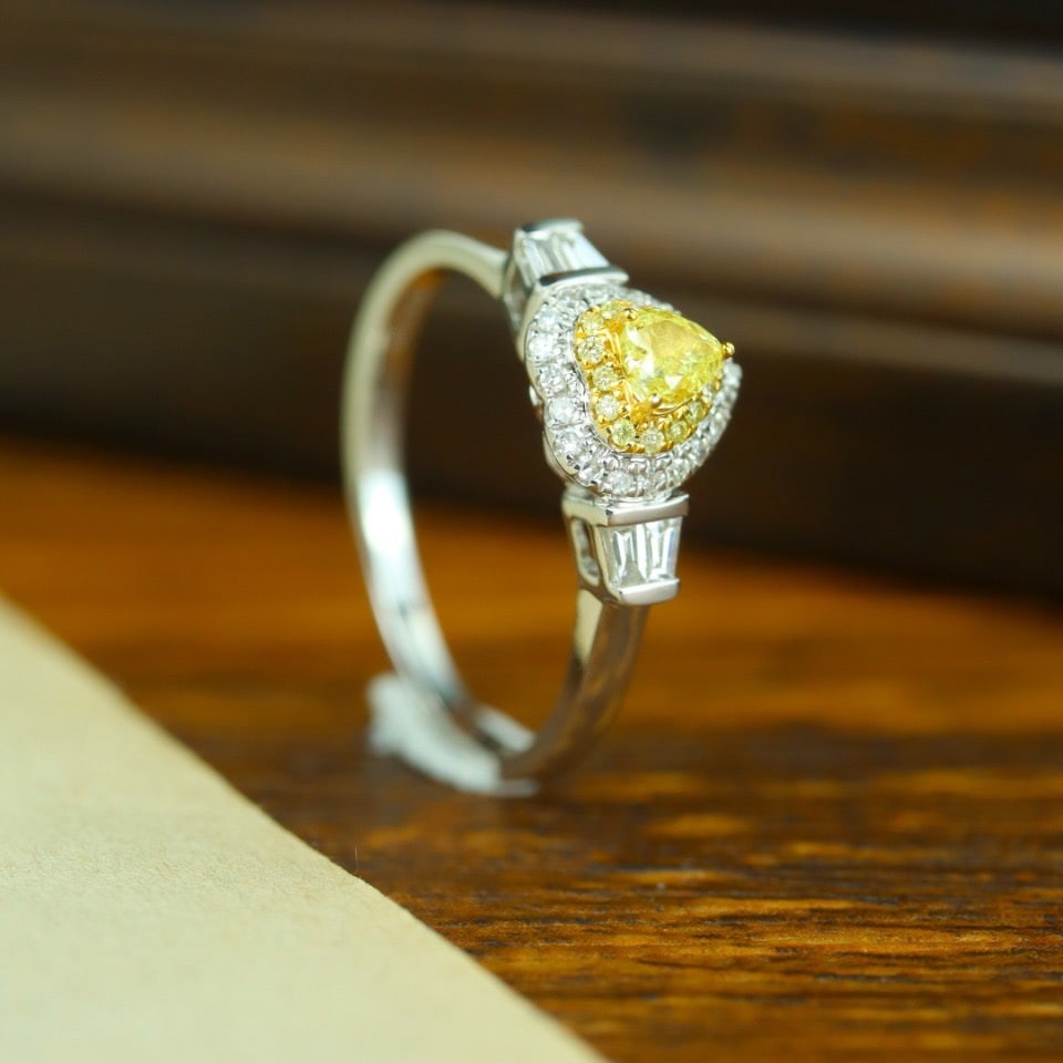 14k Gold 0.35 Ctw Natural Yellow Diamond & Diamond Ring - 2