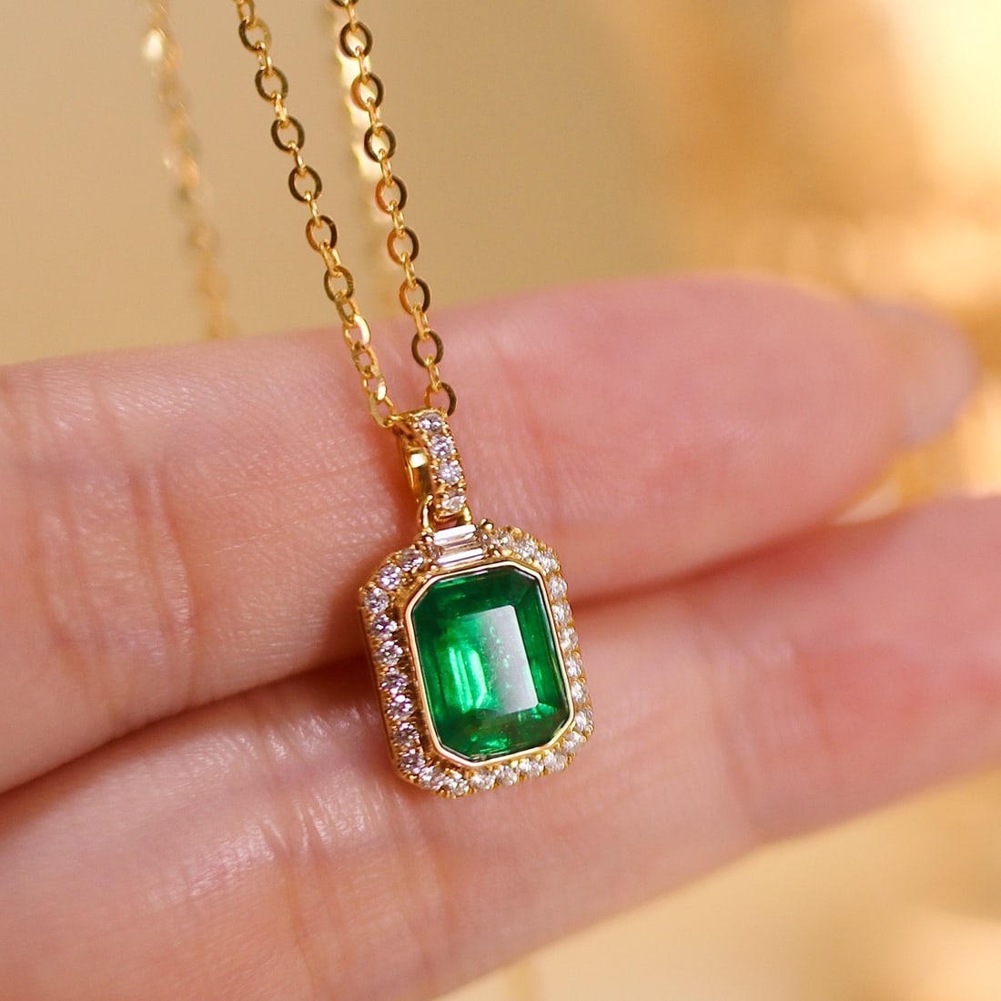14k Gold 1.91 Ctw Vivid Green Natural Emerald & Diamond Pendant( Without Chain ) - 4
