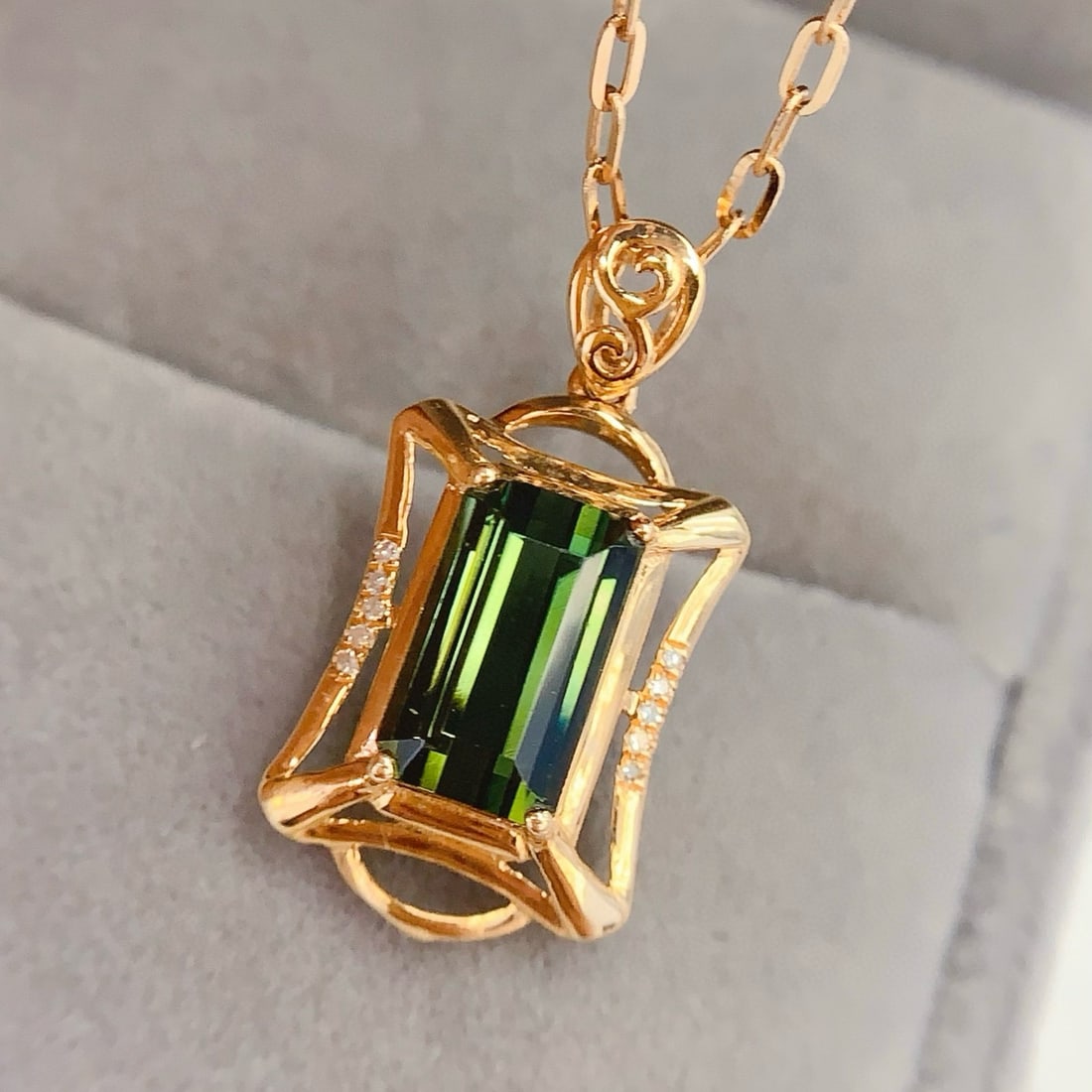 14k Gold 2.3 Ct Natural Tourmaline & Diamond Pendant( Without Chain ) - 2