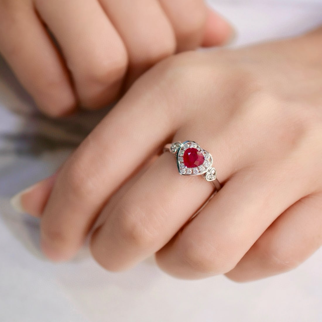 14k Gold 1.51 Ctw Natural Ruby & Diamond Ring - 4