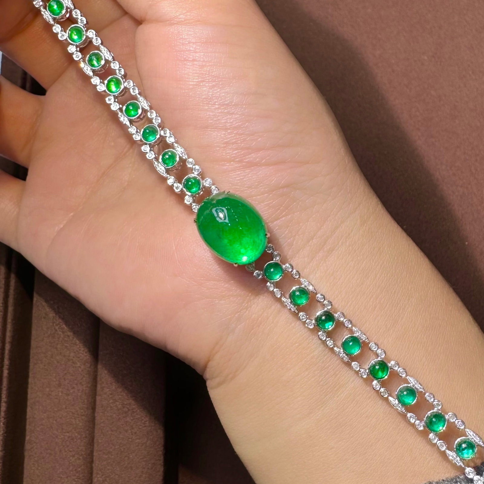14k Gold 12.68 Ctw Vivid Green Natural Emerald & Diamond Bracelet - 2