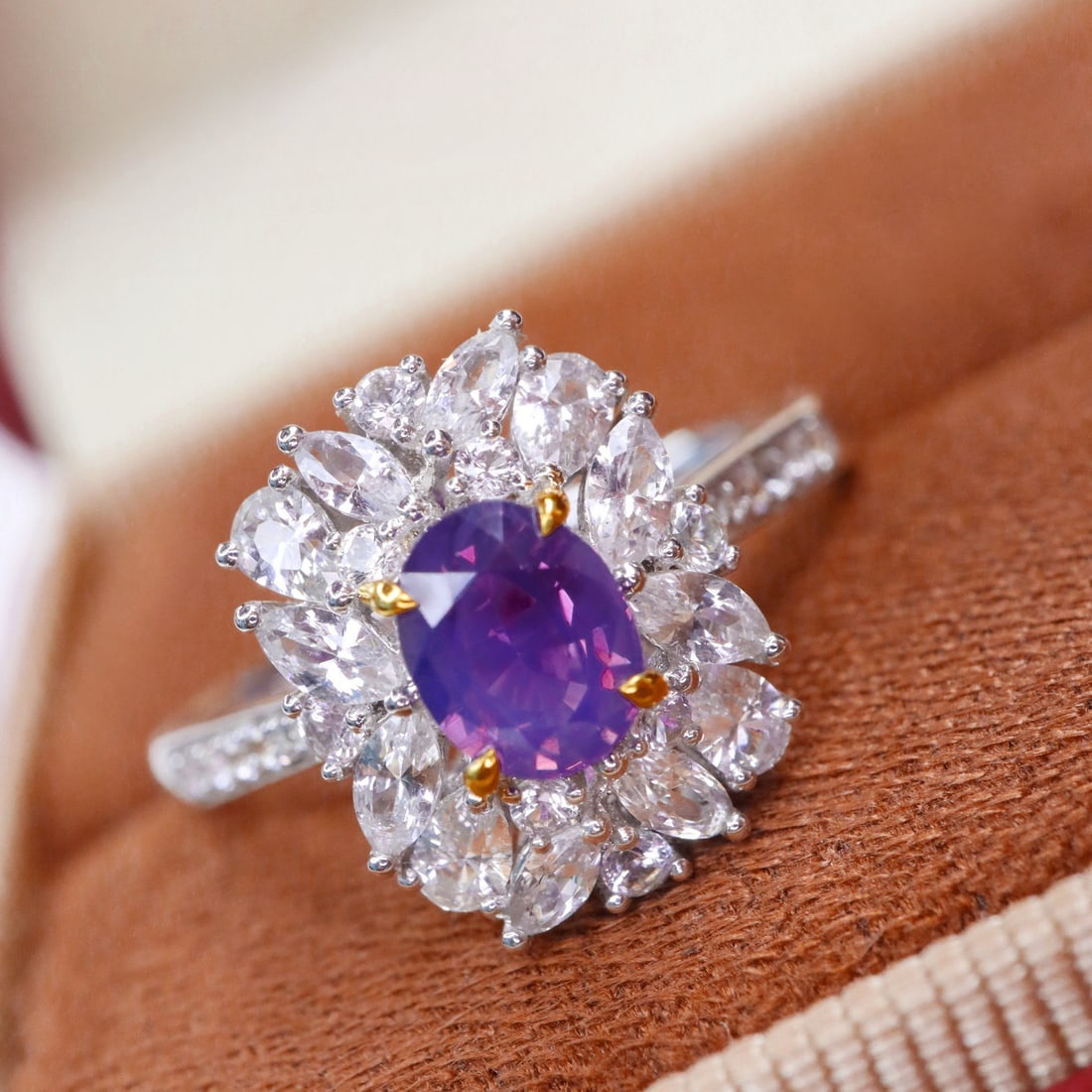 14k Gold 0.84 Ctw Natural Sapphire & Diamond Ring - 4