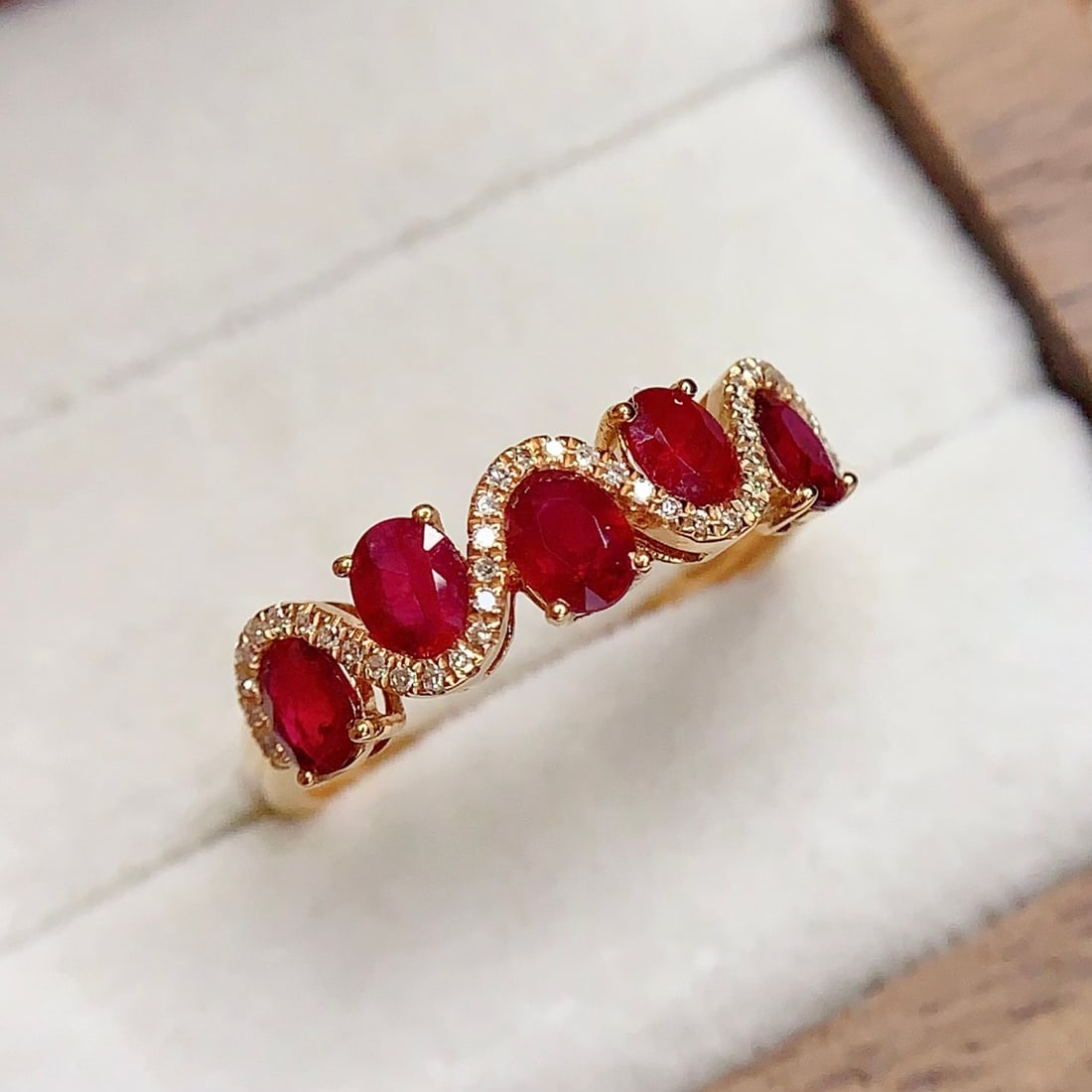 14k Gold 1.3 Ct Vivid Red Natural Ruby & Diamond Ring - 3