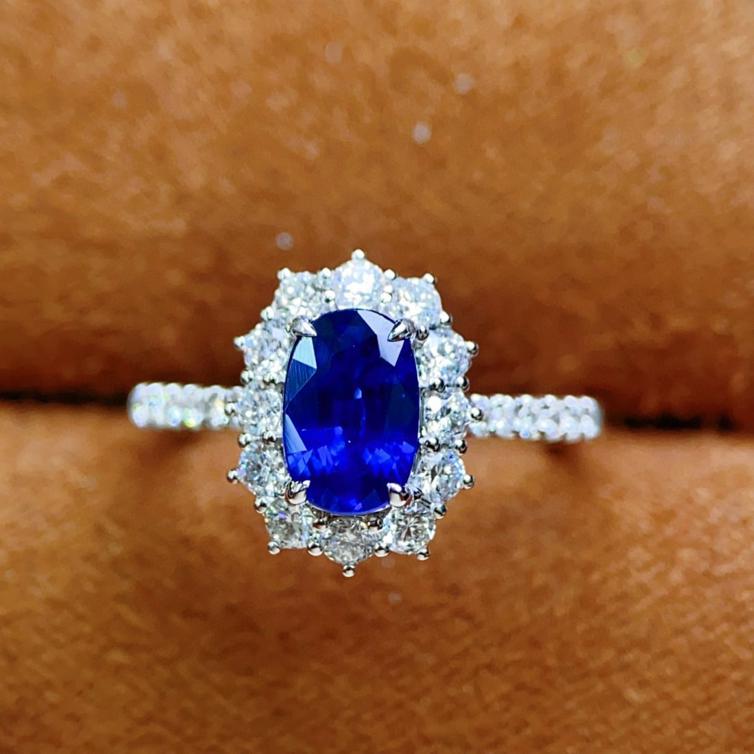 14k Gold 1.84 Ctw Natural Sapphire & Diamond Ring: Ref:231092136 // gold content:14k gold // ring size:7. 25us // // main gemstone:sapphire // shape:oval // carat weight:1. 12ct // color:blue // treatment:natural // // adjacent gemstone 2 : diamond
