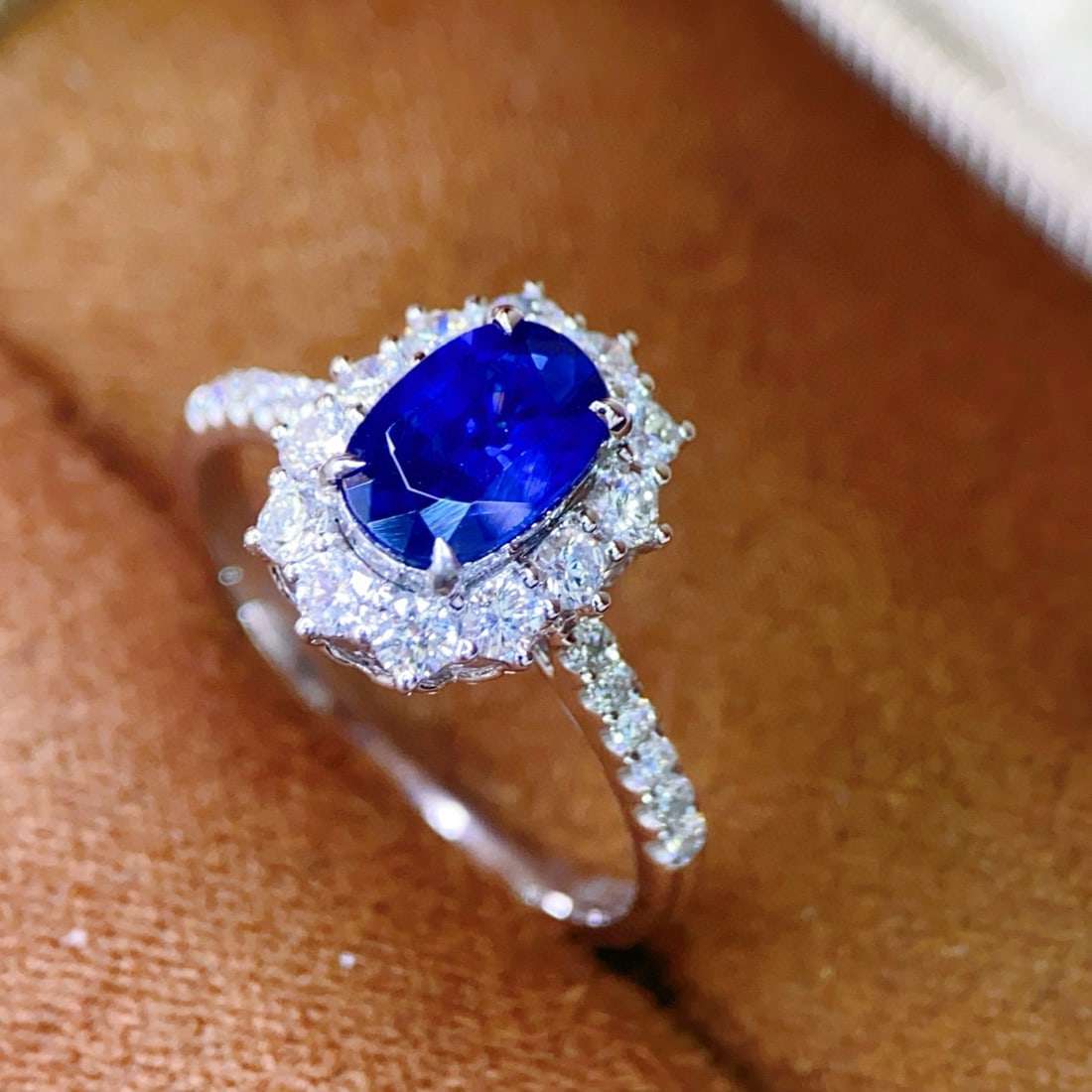 14k Gold 1.84 Ctw Natural Sapphire & Diamond Ring - 4