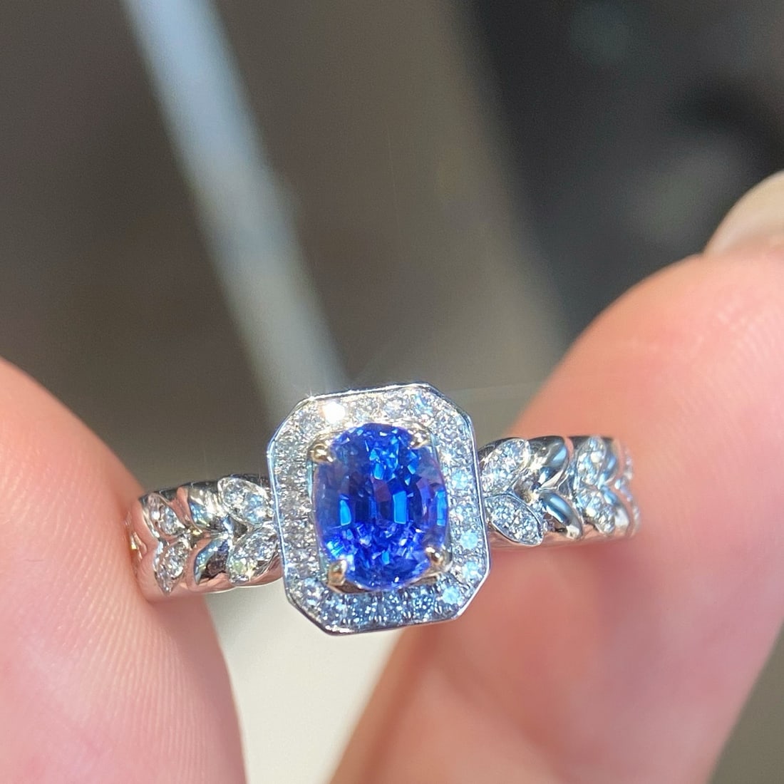 14k Gold 1.31 Ctw Natural Sapphire & Diamond Ring - 3