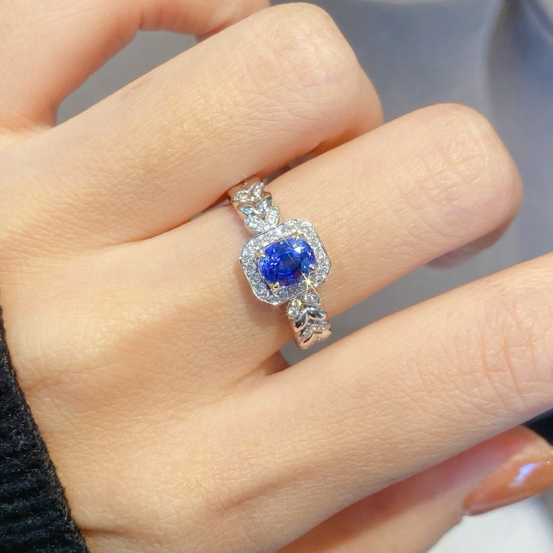 14k Gold 1.31 Ctw Natural Sapphire & Diamond Ring - 6