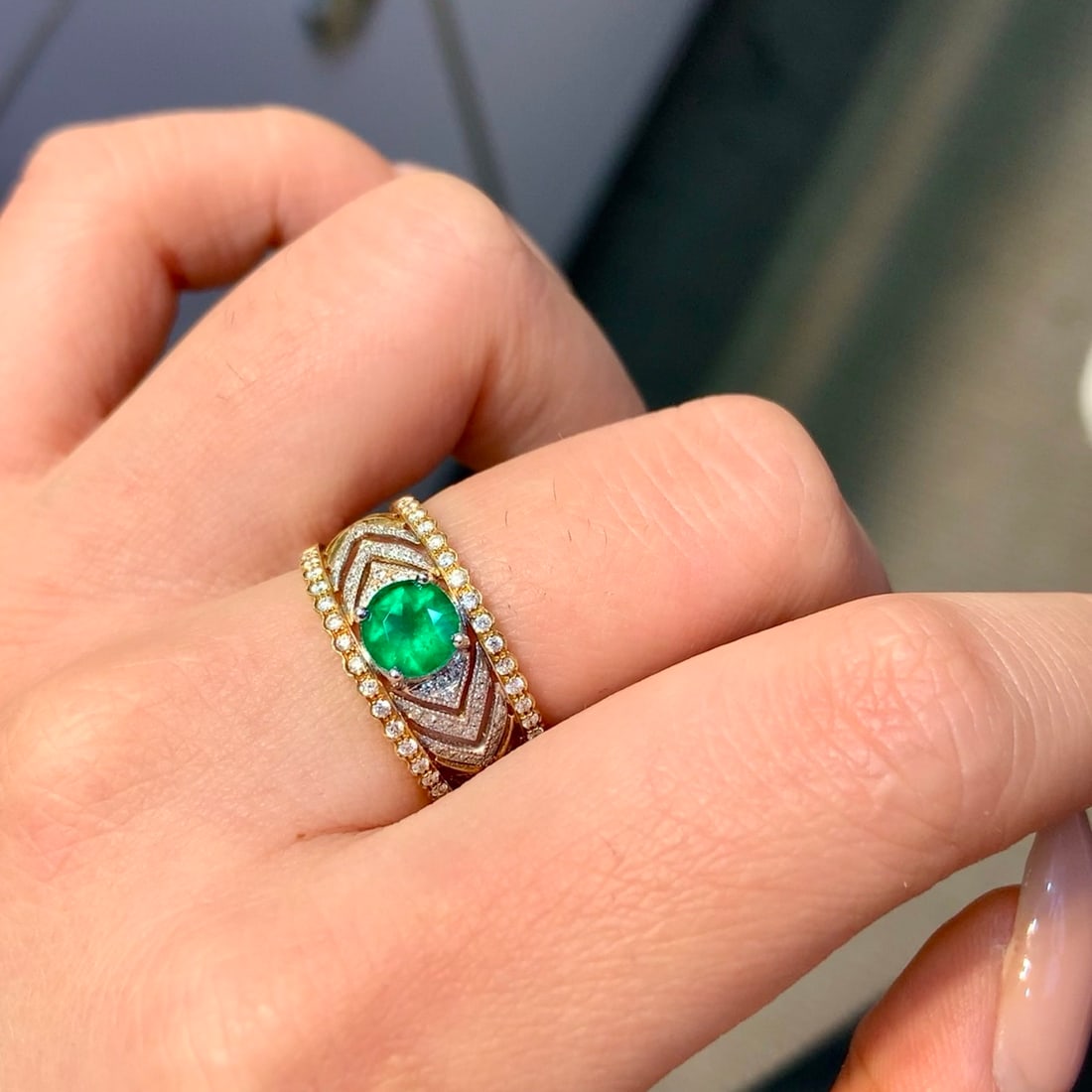 14k Gold 1.13 Ctw Vivid Green Natural Emerald & Diamond Ring - 6