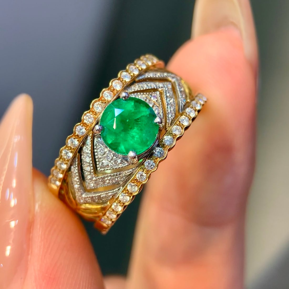 14k Gold 1.13 Ctw Vivid Green Natural Emerald & Diamond Ring - 8