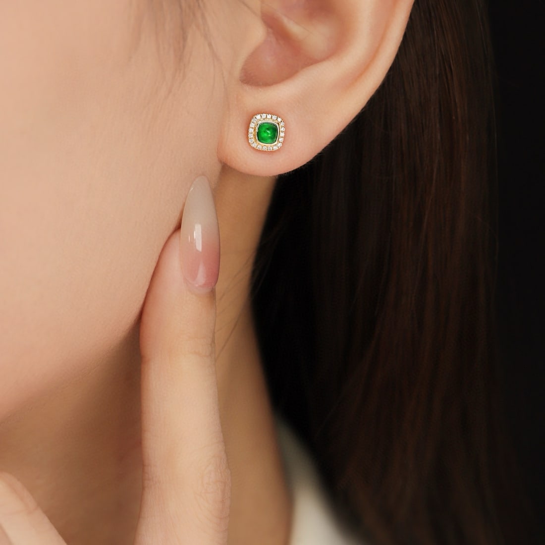 14k Gold 0.62 Ctw Vivid Green Natural Emerald & Diamond Earrings - 2